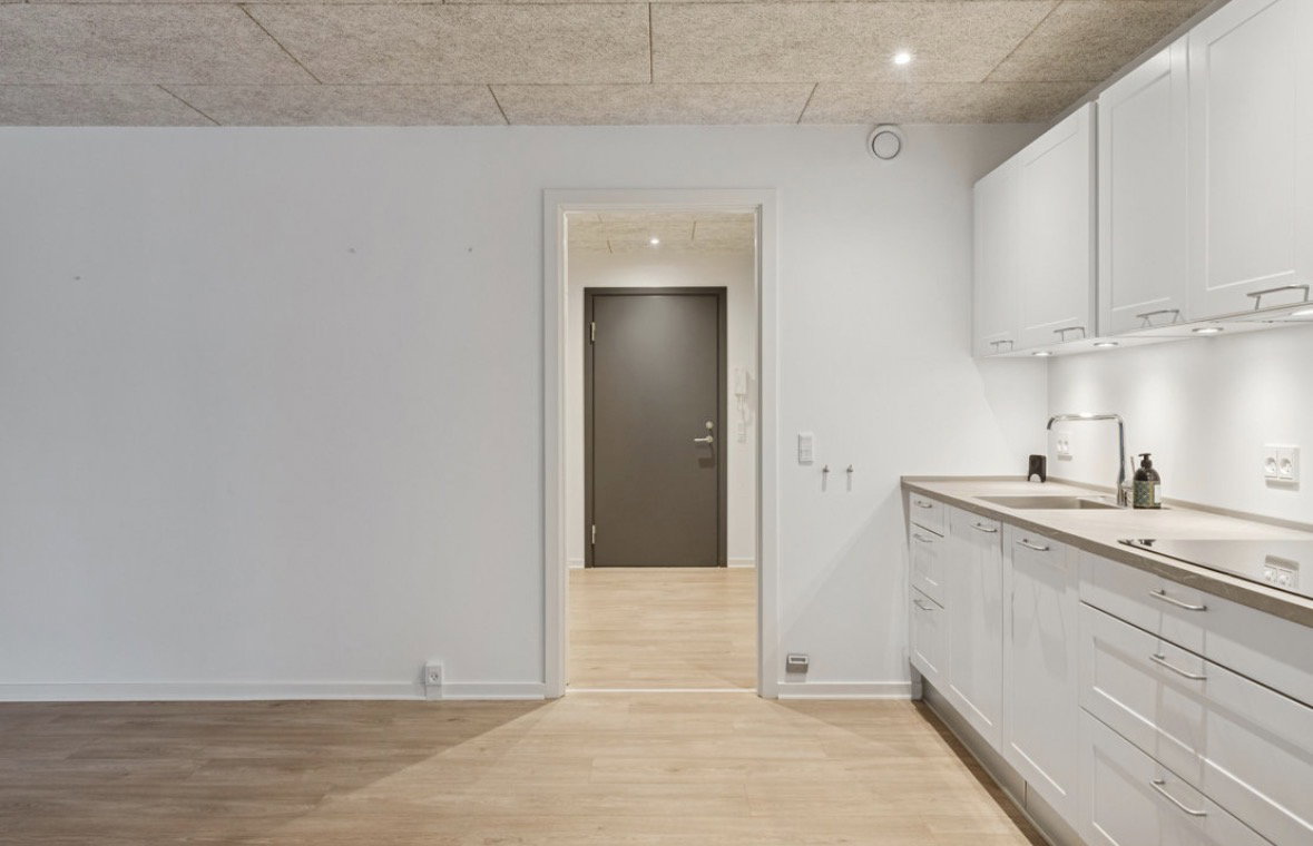 apartment Lys, moderne og rummelig 2-værelses lejlighed på hele 105 m² udlejes med en central beliggenhed midt