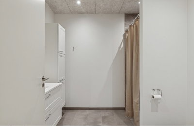 Lys, moderne og rummelig 2-værelses lejlighed på hele 105 m² udlejes med en central beliggenhed midt - Saltgade, Ribe - 2