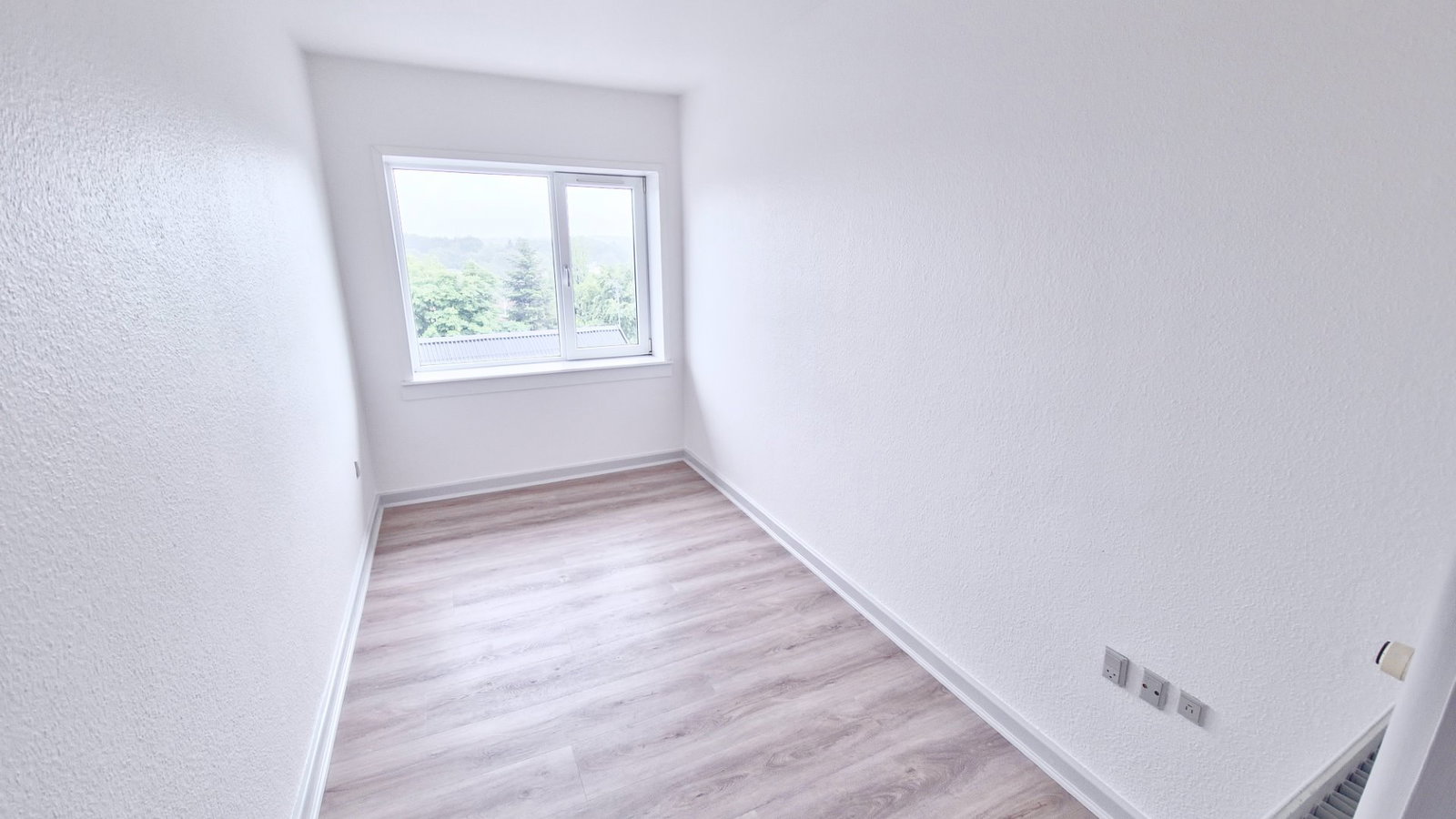 apartment Cozy 3-Room Apartment with Balcony and Good Parking