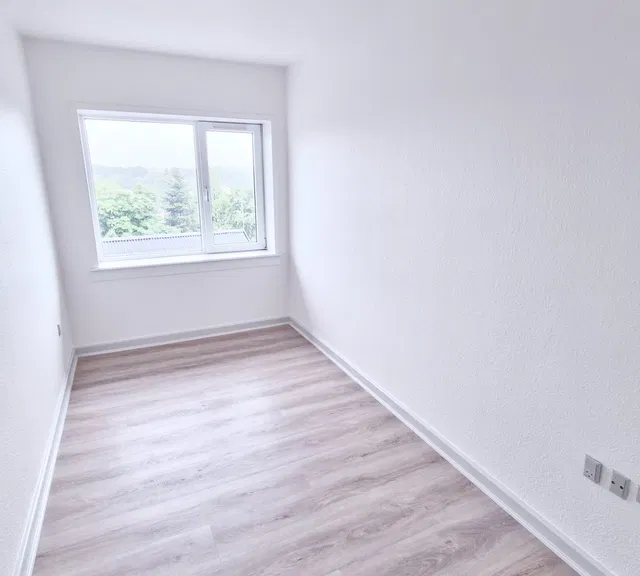 apartment Hyggelig 3-værelses med altan og god parkering
