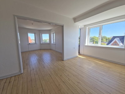 Cozy 3-Room Apartment with Balcony and Parking - Wesselsvej, Holstebro - 1