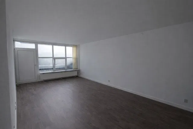 apartment Two-room apartment in the city center with parking