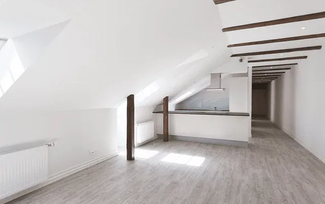 apartment Lys 2-værelses tagbolig på 94 m² i historisk ejendom