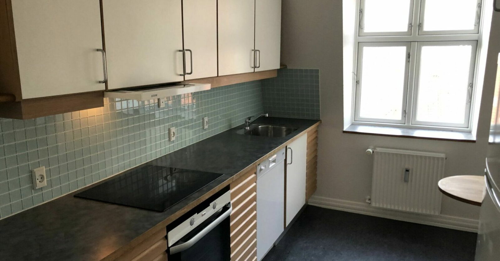 apartment Bright 3-Room Apartment with Balcony Near the Pedestrian Street and Waterfront