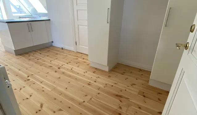 apartment Lys taglejlighed på 91 m² med hems og privat tagterrasse