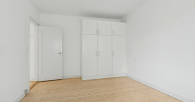 Rummelig 2-værelses med sydvendt altan, fjordkig og elevator - Toldbodgade, Aalborg - 4