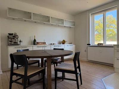 Lys og rummelig 4-værelses bolig på 125 m² - Kirkepladsen, Frederikshavn - 4