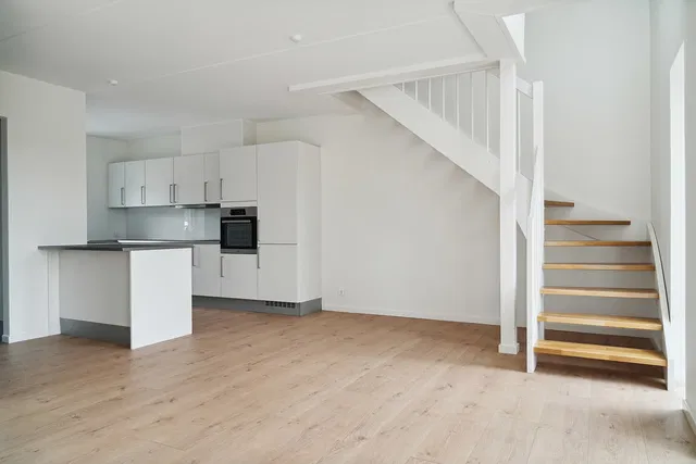 townhouse 4-room townhouse with private terrace and carport