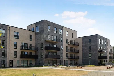 Lys 4-værelses lejlighed på 92 m² med altan - Torbenfeldvej, Vallensbæk Strand - 1