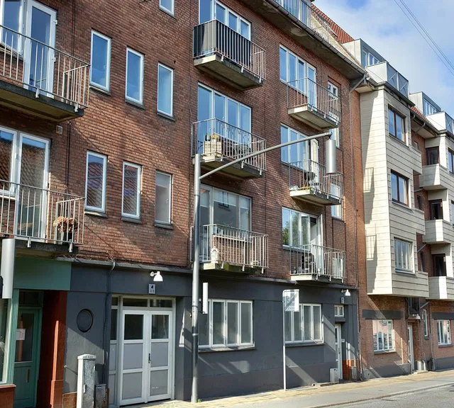 apartment Nyrenoveret lejlighed med stor altan i Odense C