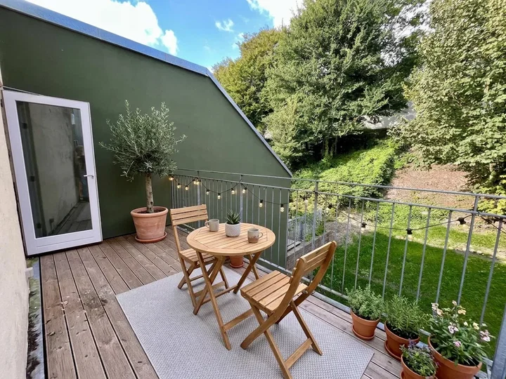 Lys og delevenlig 3-værelses på 99 m2 med altan/terrasse, parkering og husdyr tilladt - Jernbanegade, Kolding - 0