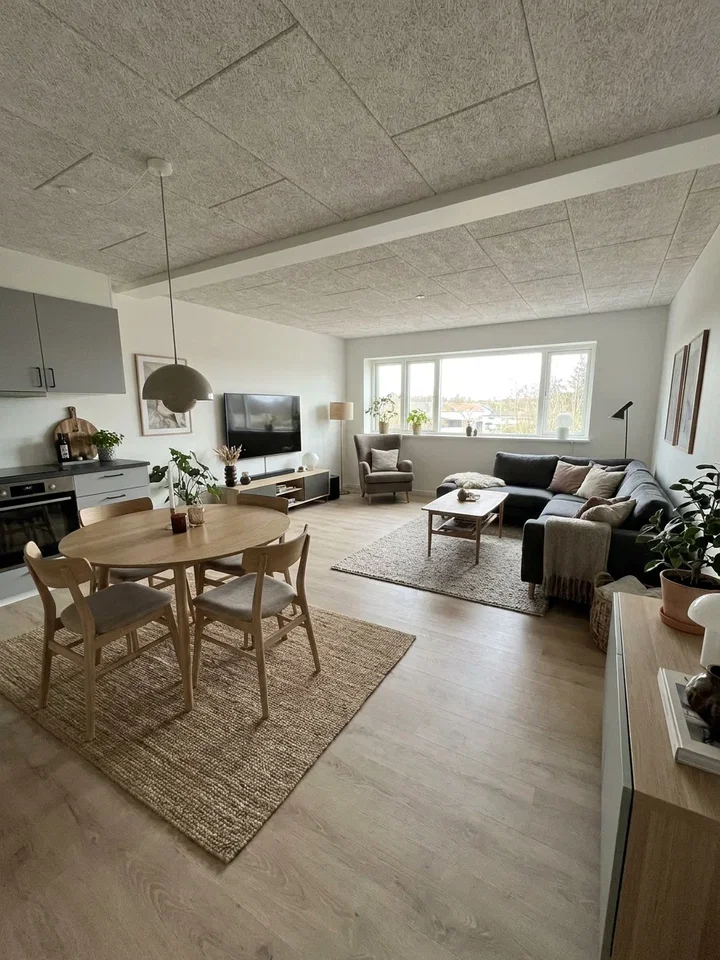 Indretningsvenlig 2-værelses på 81 m2 – oplagt til par eller enlig. - Østerbrogade, Kolding - 0