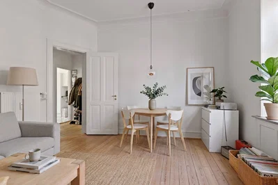 Indbydende 2-værelses på 66 m2 med altan, plankegulve og klassisk charme - Islandsgade, Esbjerg - 3