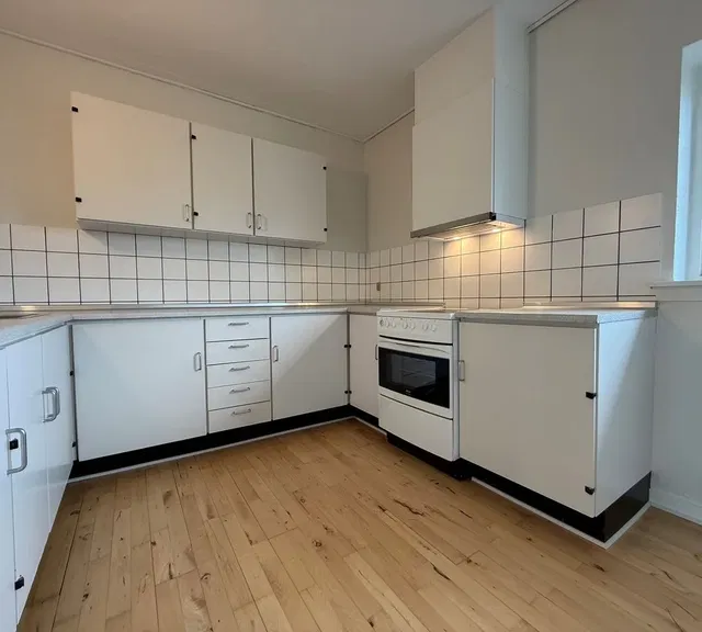apartment Lys 3-værelses lejlighed med sydvendt altan