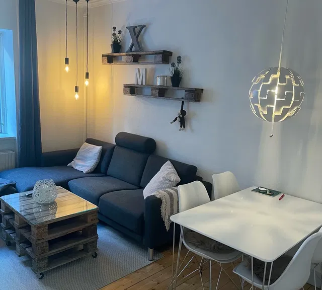 apartment Lys og velindrettet 2-værelses på 50 m2 med plankegulve – indflytning 1. november