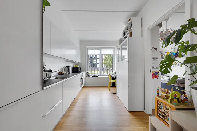 apartment Beautiful 4-room apartment with balcony in AstaHus