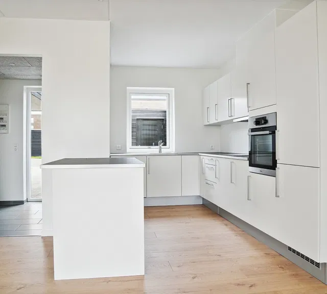 townhouse 5-værelses rækkehus med terrasse og carport