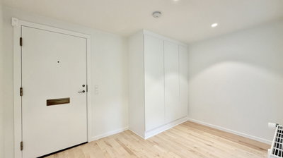 Nyrenoveret 2-værelses lejlighed på 79 m² - Roesskovsvej, Odense V - 1