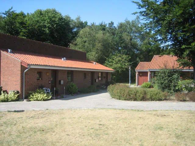 townhouse Lovely senior housing unit with 2 rooms