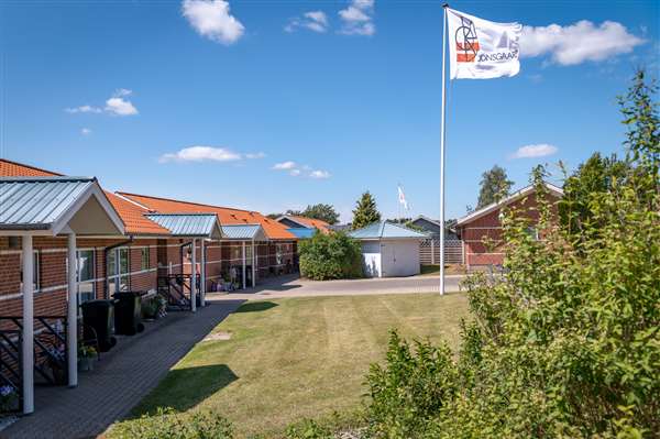 Rækkehuse med 1-3 værelser i landsbymiljø - Engtoften, Ejstrupholm - 0