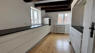 Centralt beliggende 3-værelses lejlighed med altan - Rådhusstræde, København K - 4