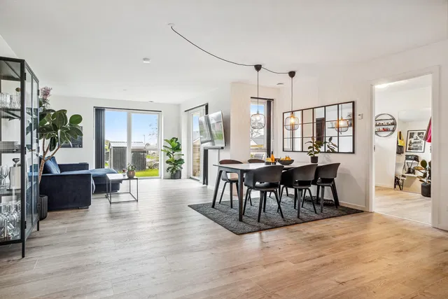 townhouse Moderne 4-rumsbolig med have i Vallensved