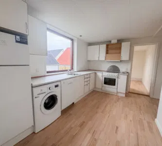 apartment Lys 2-værelses lejlighed med haveadgang