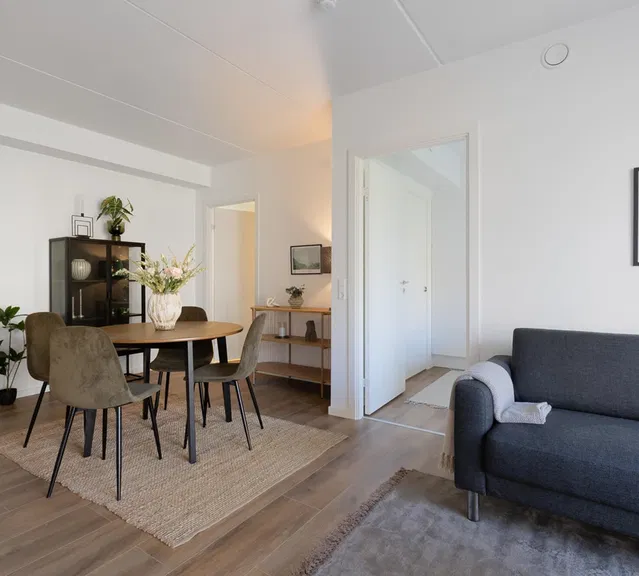 apartment 2-værelses lejlighed med privat altan