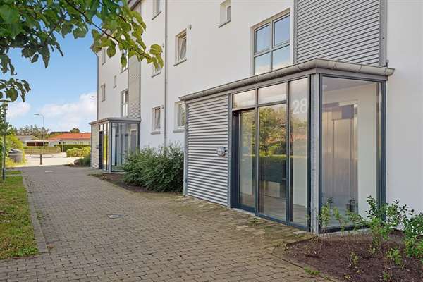 Renoveret altanbolig med havkig i attraktivt kvarter - Margretheparken, Hirtshals - 0