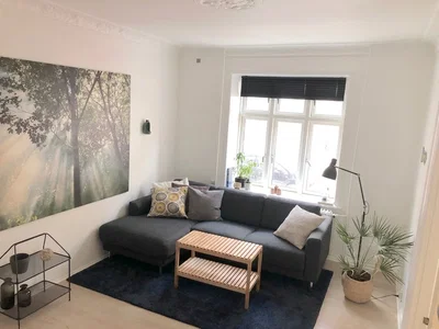Lys 2-værelses på 69 m2 med altan og klassiske detaljer - Dalgasgade, Aalborg - 3