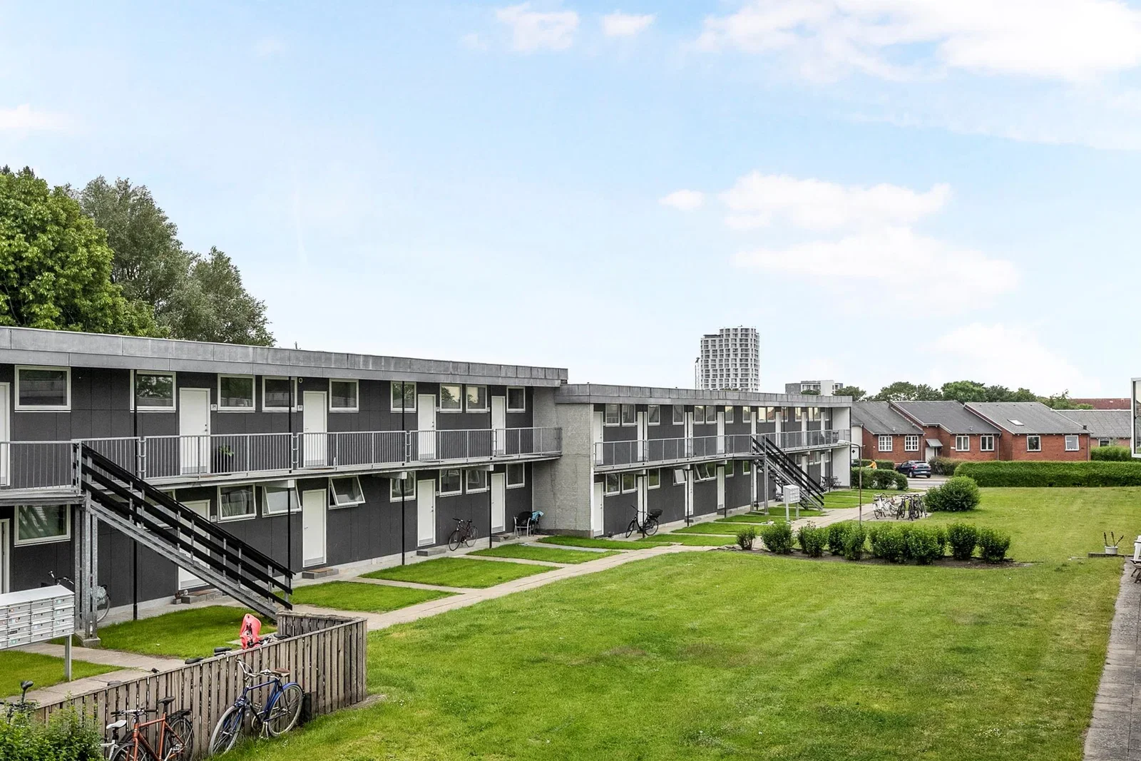 apartment Lys og budgetvenlig 2-vær. tæt på Aalborg C, bus og tog