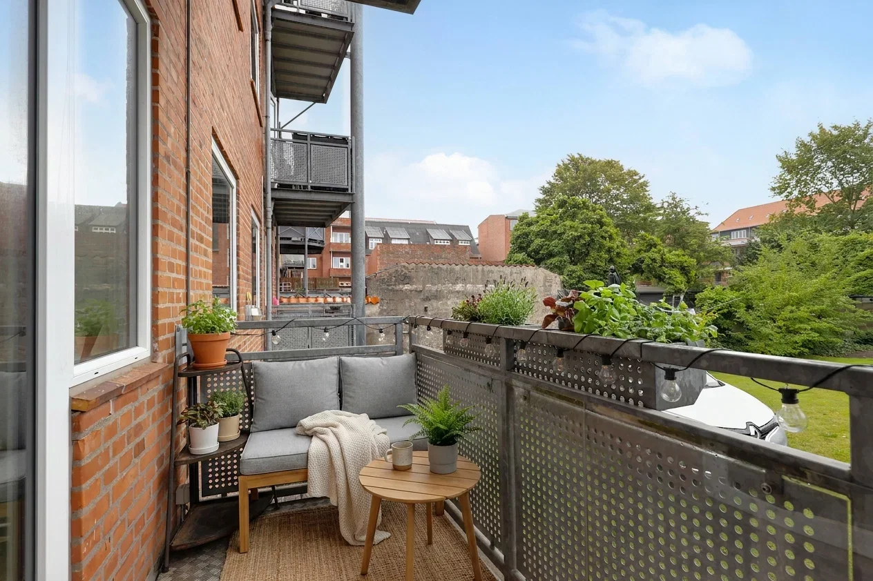 apartment Bright 2-Room Apartment with Balcony, Parking and Pets Allowed – Ideal for Sharing and Seniors