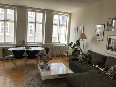 Toværelses i rolig baggård i København K - Krystalgade, København K - 1