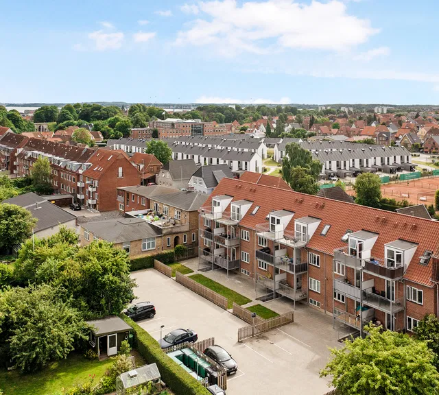 apartment Lys 2-værelses bolig med altan i Fredericia