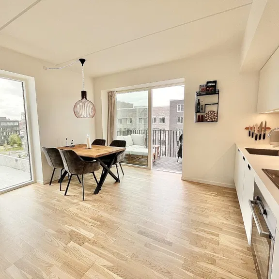 apartment Lys 2-værelses lejlighed på 57 m² i Aalborg