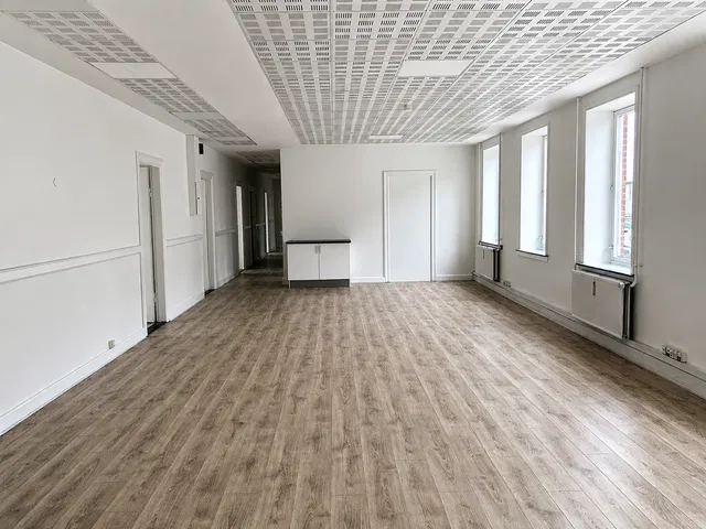 apartment Newly renovated seven-room apartment in a central location in Grindsted