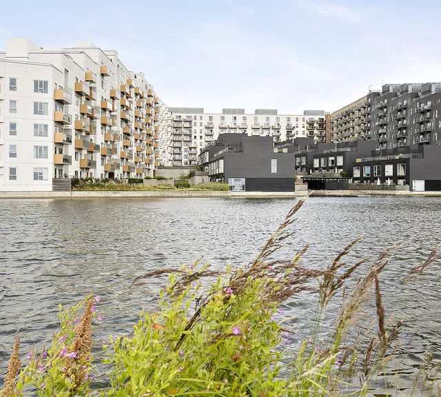 apartment Lys lejlighed med altan og udsyn
