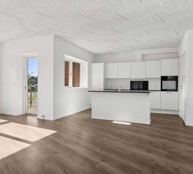 apartment Moderne 5-værelses lejlighed med sydvendt altan