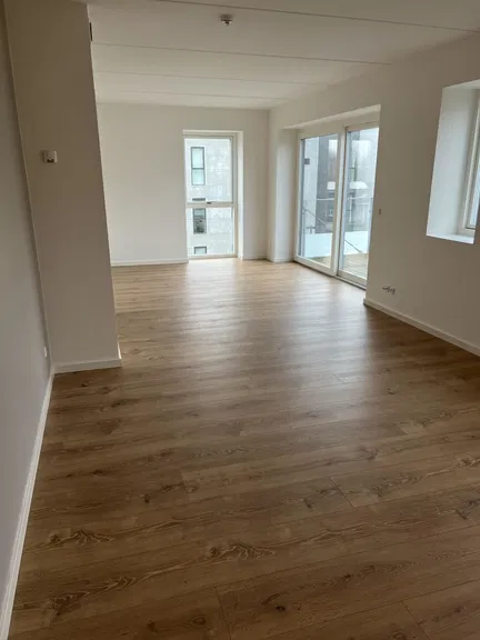 apartment Hyggelig lejlighed med fælles gård og skur