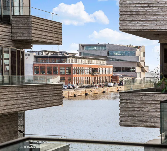 apartment Lys lejlighed med vandudsigt og to altaner
