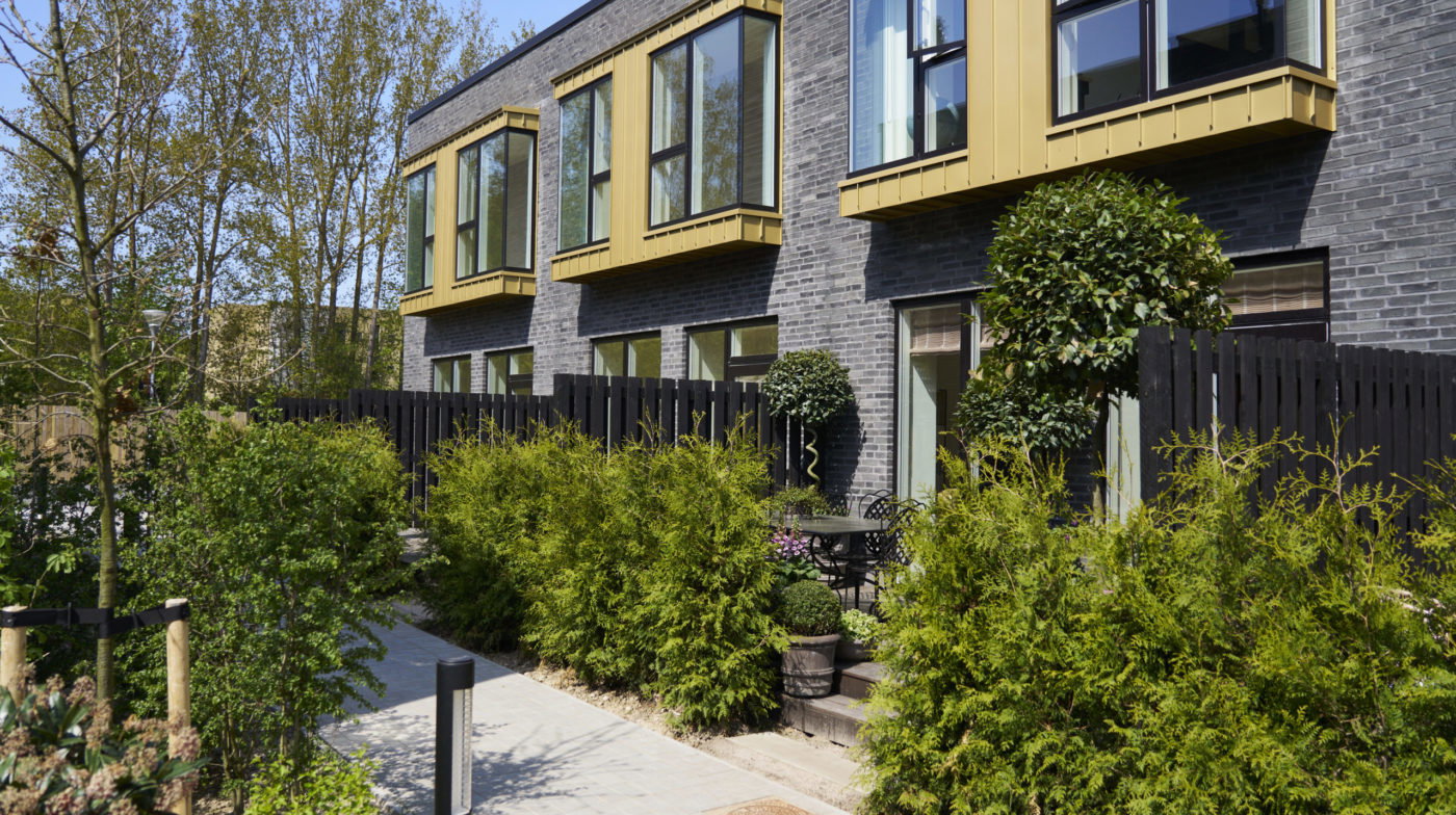 townhouse Spacious 4-Room Terraced House with Modern Amenities