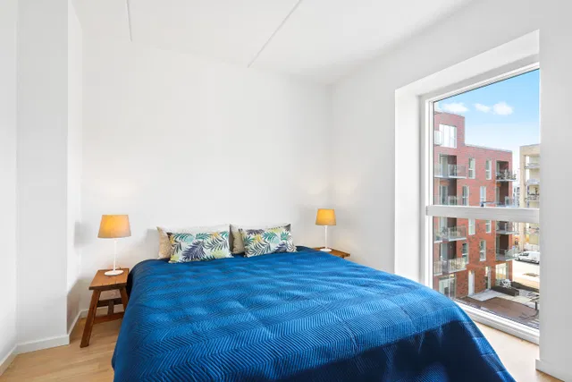 apartment Bright apartment in a vibrant waterfront neighborhood