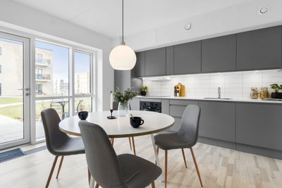 Rummelig 4-værelses bolig i to plan med vestvendt terrasse - Brassøvej, Risskov - 4