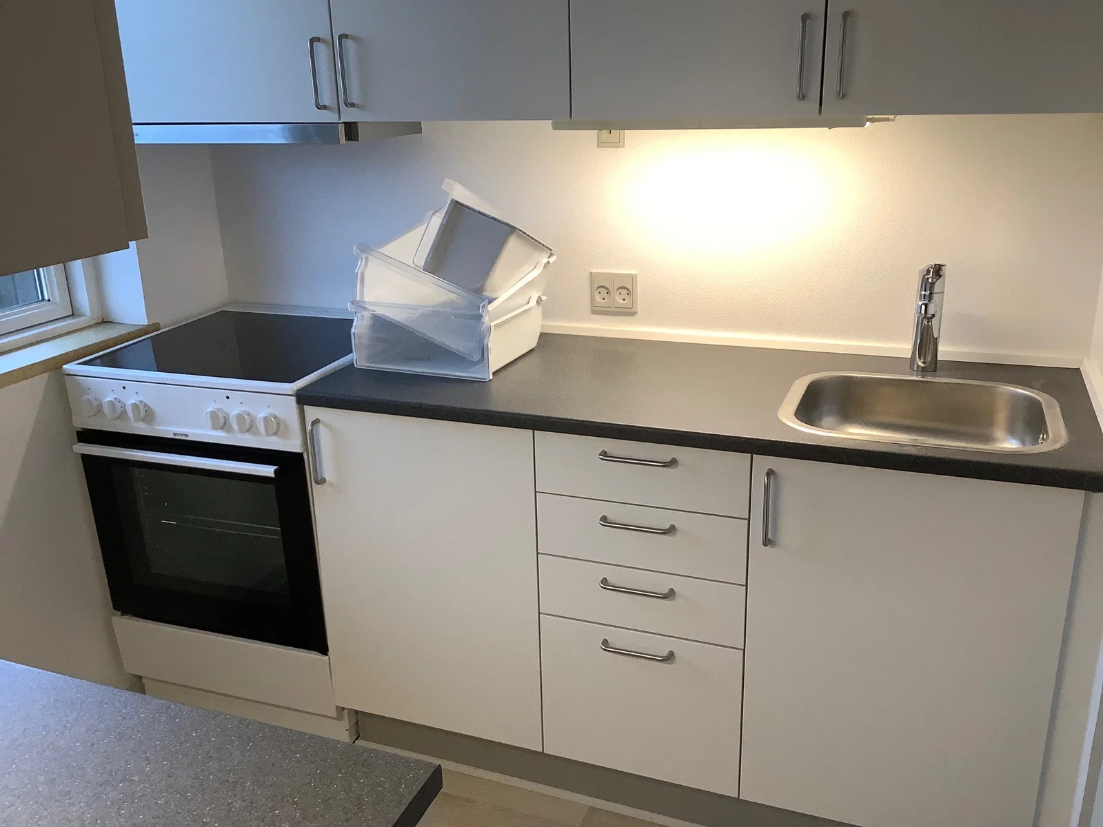apartment Lys og velindrettet 2-værelses på 46 m2 med parkering, ladestander og vaskekælder – tæt på havn, kultur og caféer