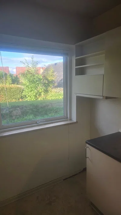 Lys 2-værelses i stueplan med lille terrasse, parkering og ladestander - Birke Alle, Middelfart - 2