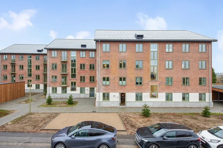 Moderne 3-værelses lejlighed med gode faciliteter - Skovbrynet, Brædstrup - 0