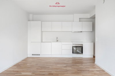 Lys 2-værelses bolig med vestvendt terrasse - Nerudas Alle, Aalborg Øst - 1