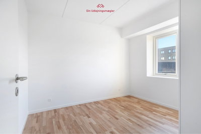 Lys 2-værelses bolig med vestvendt terrasse - Nerudas Alle, Aalborg Øst - 3