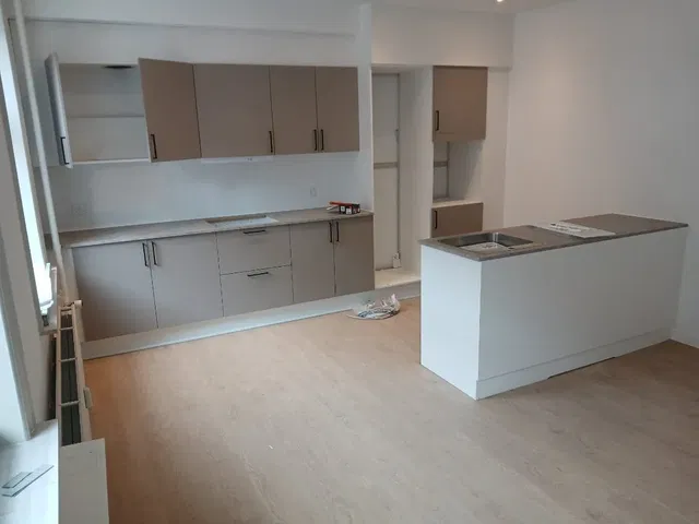 apartment Moderniseret 2-værelses lejlighed med altan