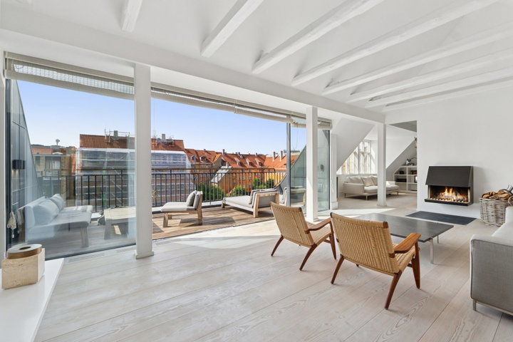 Historisk penthouse med privat tagterrasse og garage - Peder Hvitfeldts Stræde, København K - 0